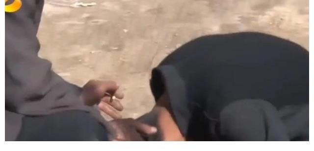 变形计重情义主人公,临别给农村爷爷磕头又盖新房,可惜结局伤感