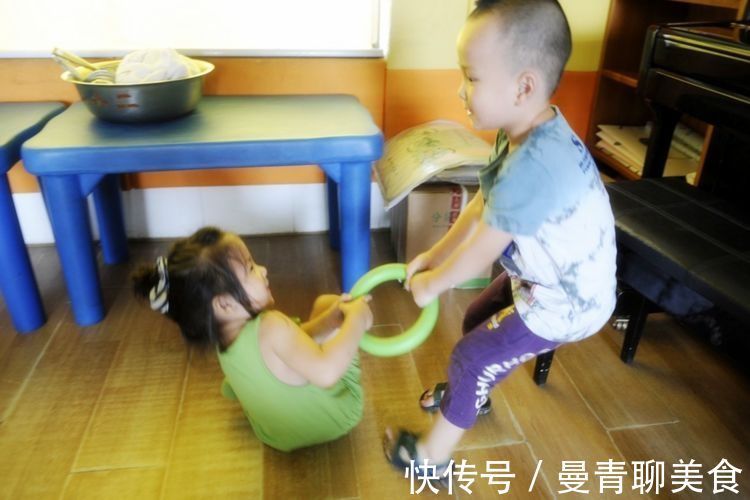 大人物|玩具被抢时孩子的表现，暗示将来能否成为“大人物”，一般错不了