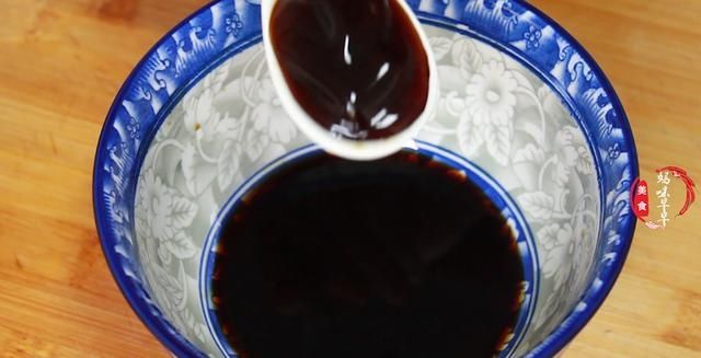  比肉|鱼香茄子怎么做才正宗？调对鱼香汁，无论怎么炒都香，比肉下饭