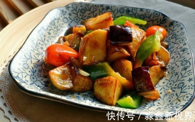 东北经典名菜地三鲜，味道鲜美，滑嫩入味，孩子最爱吃这个