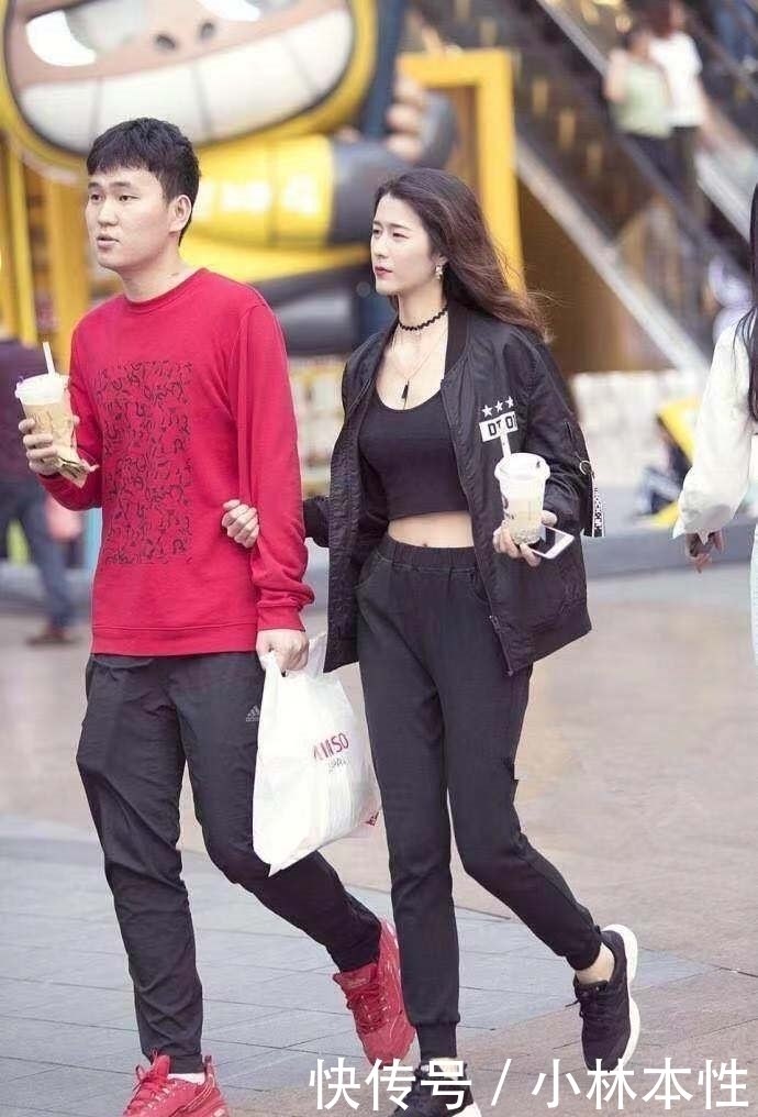 明艳|街拍:明艳光鲜的美女,搭配有致会穿衣打扮的女孩才有魅力!
