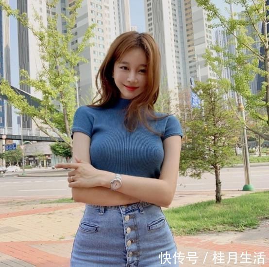 诱人 小姐姐诗情画意,聪慧范十足,优雅又魅惑!