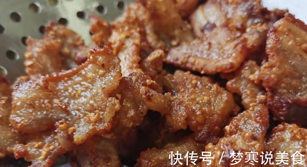 无法超越的五花肉下酒菜，香而不腻，做法简单，一口一块真过瘾