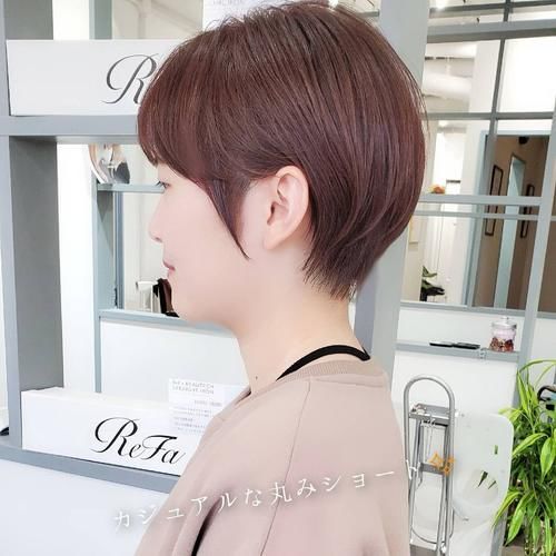 女人40岁，发型这样剪，利落时尚显年轻