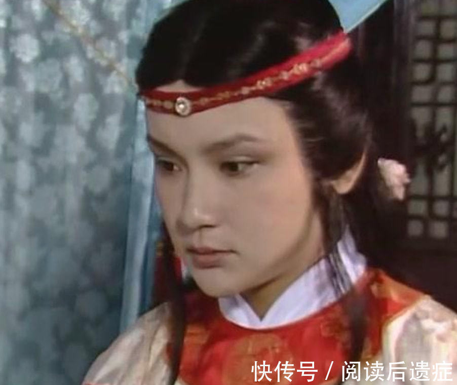 宝玉&司棋尚且知道拉着宝玉求情,迎春为何只会哭?不做任何尝试?