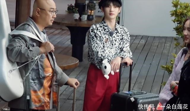 综艺|黄龄刁难周震南为啥你住单间谁注意徐峥的反应,护弟是装不出的