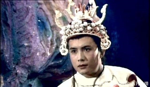 难怪白龙马被封为天龙马却不抱怨,你看那个位置原本是留给谁的