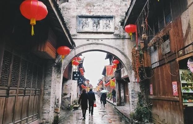 我国超适合穷游的城市，藏着数不胜数的小吃，关键是好吃还不贵！