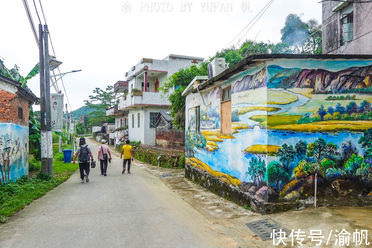 画坛$参观关山月故居，才知他名字的来历，房屋不大却是阳江的文化地标