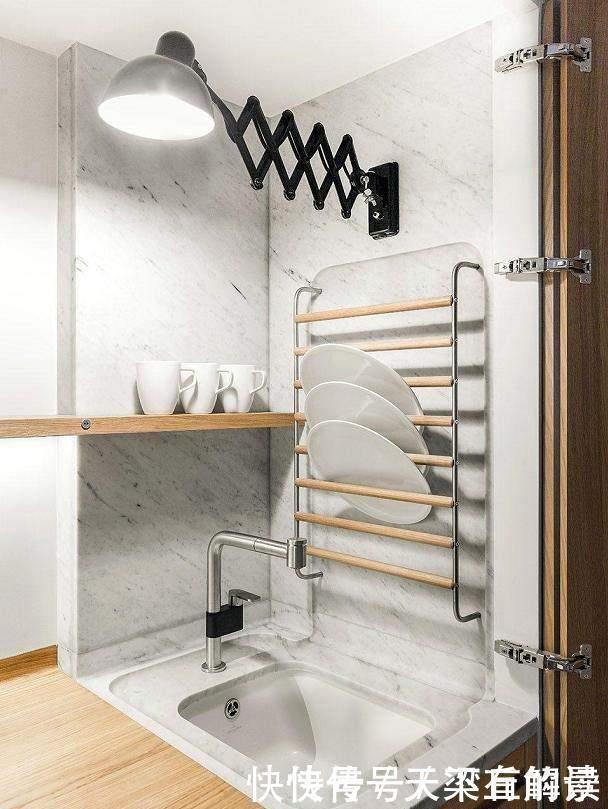 小一|夫妻33㎡小家改造:厨房装在衣橱里,卫生间圆形玻璃采光,惊艳!