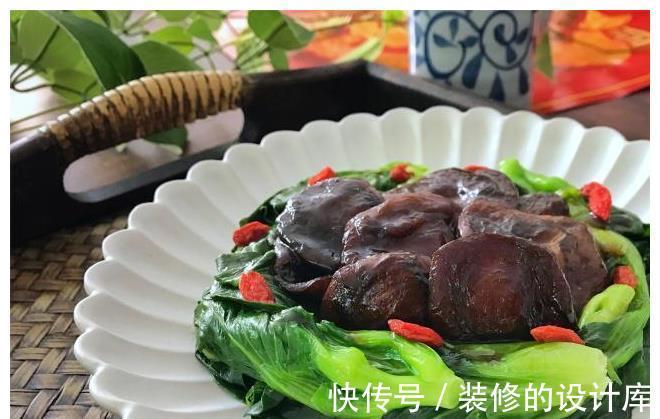 诱人|香菇青菜,香菇用冷水泡还是热水泡?许多人错了,难怪炒出来不香