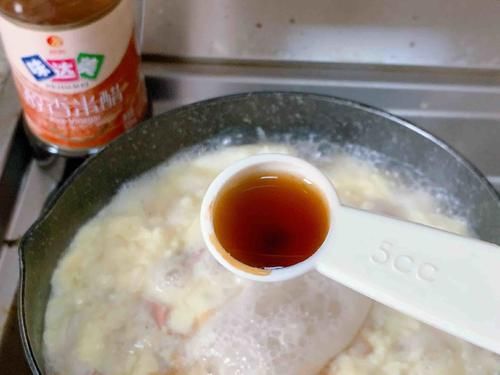 它是天然“堿性食物”，女性常吃，補益氣補血，美容養顏，頭發也變得烏黑發亮！