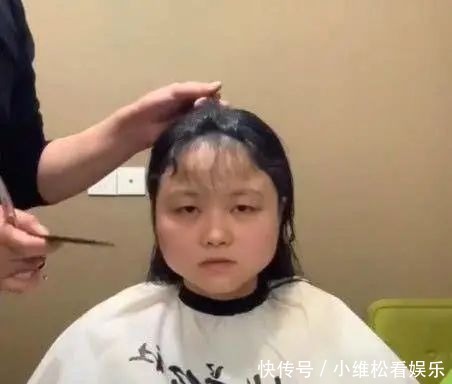 当代女大学生发型一览，流行趋势逗乐网友：越看越像70后