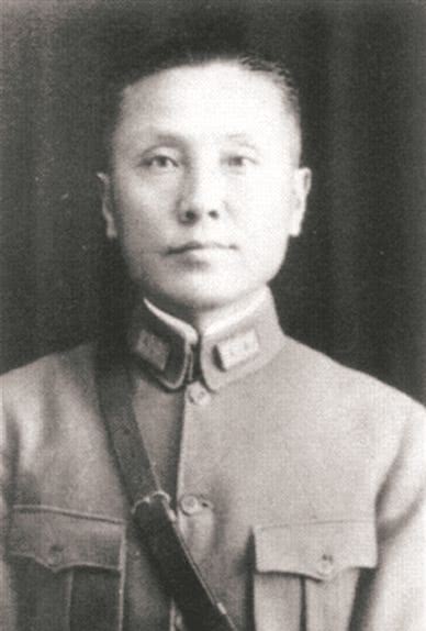 黄显声将|他是东北抗日名将，也是唯一没打过红军的部队，却被老蒋关了11年