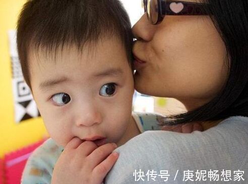 行为|3个行为说明你的孩子正在自卑,一些家长还以为是“懂事”的表现