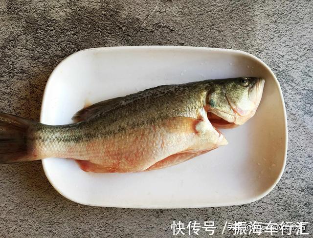 鲜嫩|冷天,这肉要常吃,蒸一蒸8分钟上桌,鲜嫩又营养,好吃还不上火