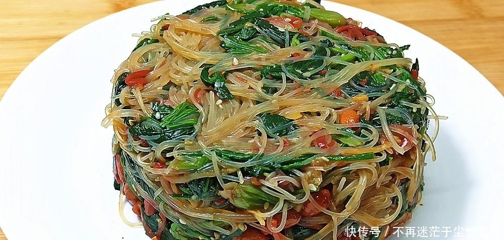 教你菠菜爽口解腻的做法,几分钟上桌,营养好吃做一大盘不够吃