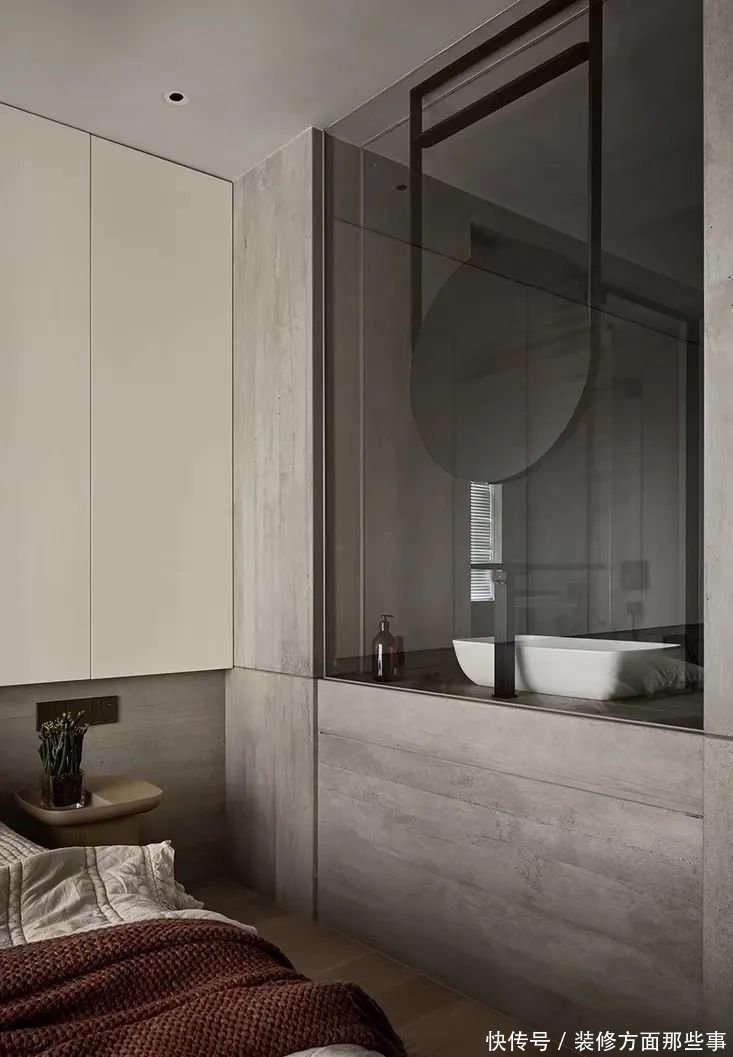 侘寂风混搭，造就美学盛宴，这个家有点儿时髦|198㎡大平层 | 主卧
