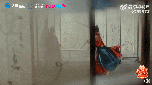 接著奏樂(lè)接著舞！河南春晚再現(xiàn)出圈名場(chǎng)面，網(wǎng)友：文化“內(nèi)卷王”上線