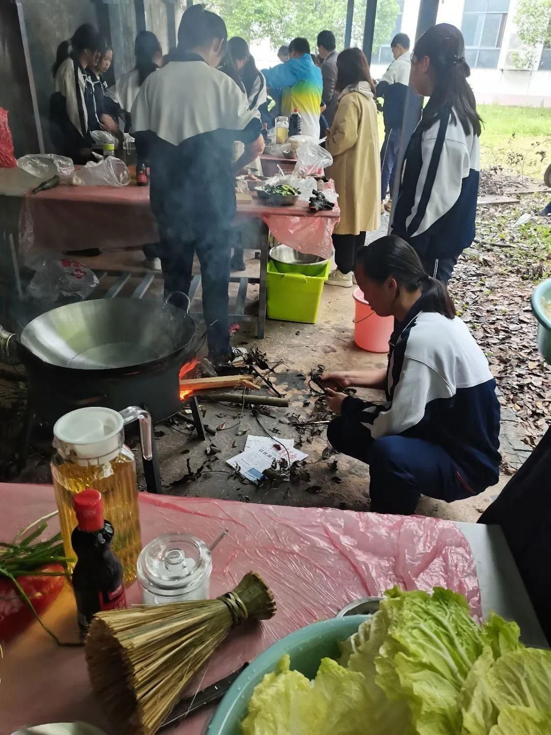 【品质白中●化雨】白关中学劳动教育之“快乐厨房”