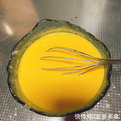 酸奶爆浆蛋糕|口感轻盈最适合神仙小姐姐的酸奶爆浆蛋糕