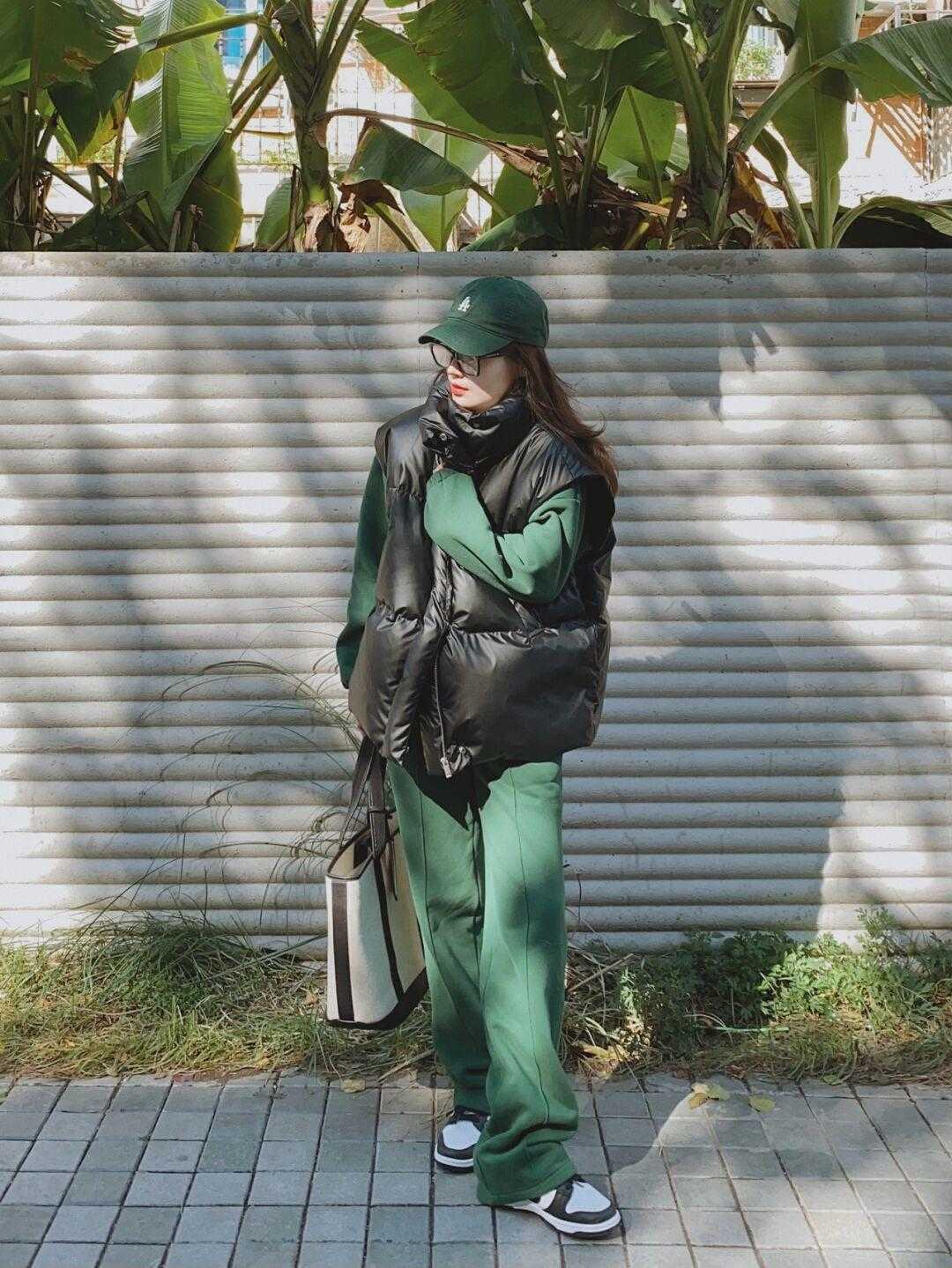 卫衣 收起你的呢大衣吧!秋冬“羽绒马甲”火了,保暖时髦还很酷!