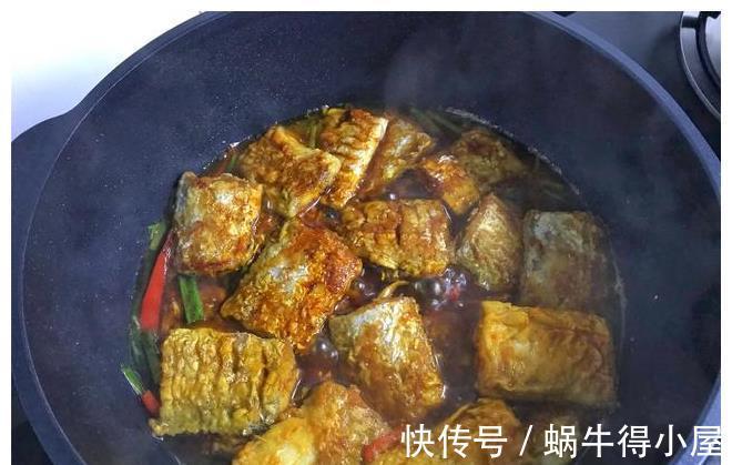 老少皆宜|红烧带鱼好吃有诀窍,多加一料,肉质鲜嫩不腥,上桌连汤都不剩