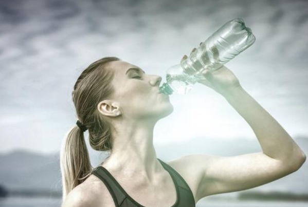 长寿药|白开水是免费的“长寿药”，但三个时间别喝，喝对了才是长寿体质