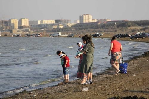 比约70％国家还大的湖：全球湖泊水总量超4成在此湖中，面积超日本