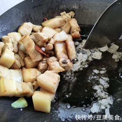 五花肉|可口好上手的鹌鹑蛋版红烧肉，再也不担心吃不上饭了