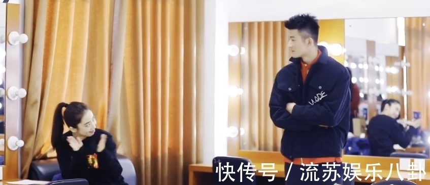 编导们|她在闹他在笑!王适娴不停吐槽老公,谌龙一旁聆听配合击掌超宠溺