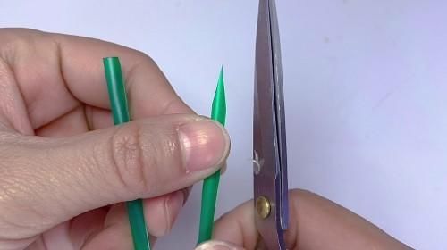 金黄色|紫色丝带芦苇花火了，试着给金黄色的丝带抽个丝，成品也很赞