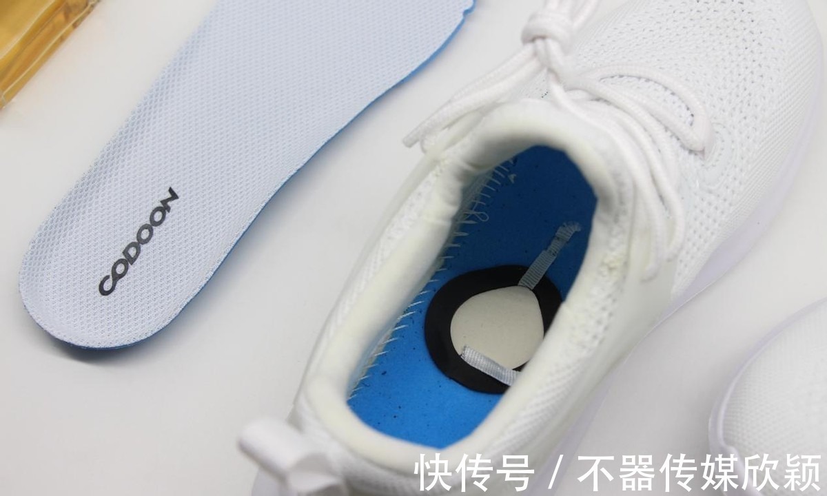 咕咚5k 百元跑鞋怎么选?咕咚5K运动跑鞋带给你超值运动体验