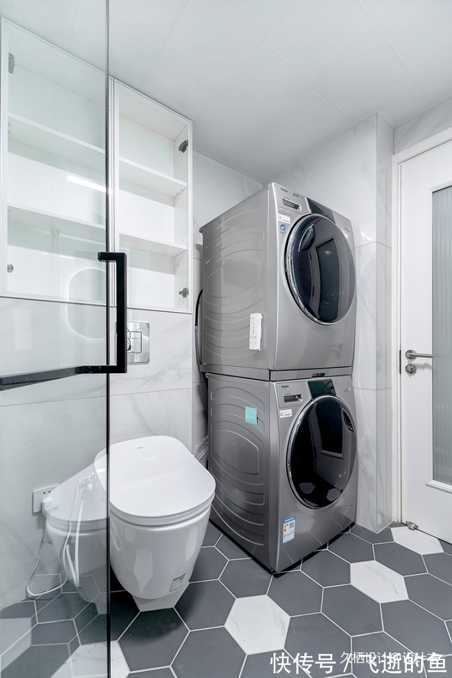 隔断|少见100㎡三居改两居,大胆配色尽显高级