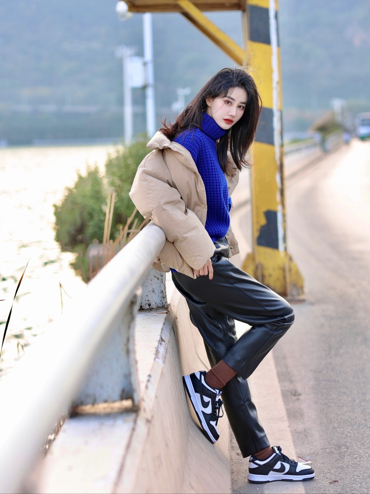 小姐姐|天冷了羽绒服不要多买,有这几款就够了,搭配裤子、半身裙都洋气