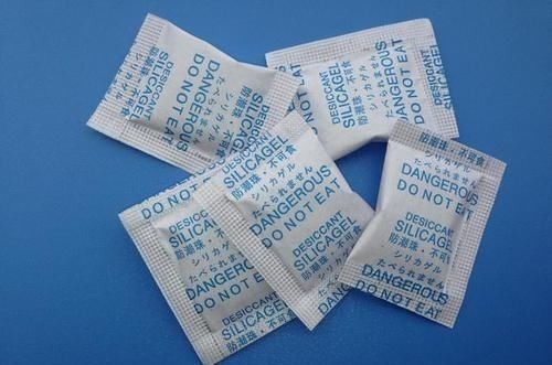 纽扣电池|两岁宝宝总是肚子痛还经常吐绿水,带去医院检查后,妈妈崩溃了……