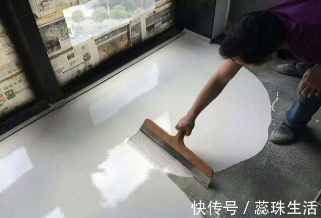 涂层|头次见有人装修不铺瓷砖地板,这样设计更省钱实用方便,太机智了