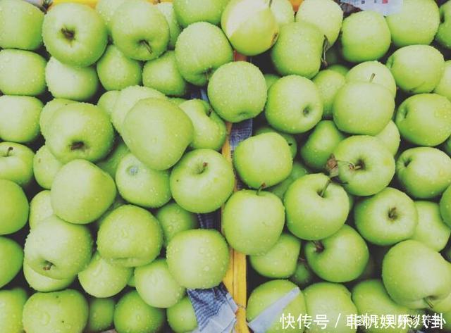 皮肤|皮肤主任美白很简单,1种“零食”每天吃,皮肤干净透亮