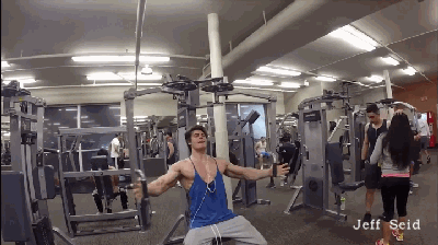 哑铃卧推|经典胸背超级组训练，最大化增肌训练效果