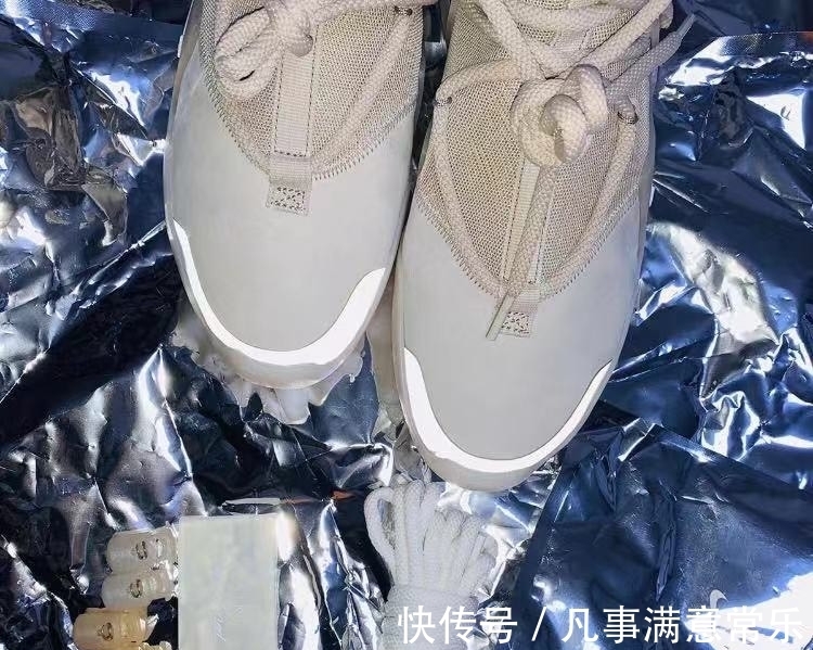 zoom FOG最便宜的配色它就不敬畏上帝了?