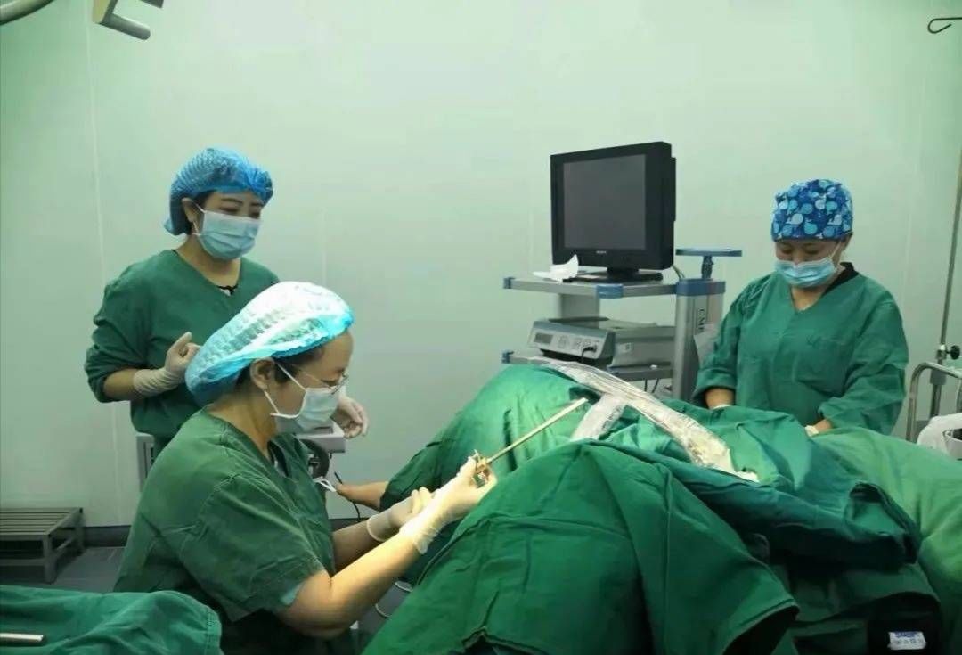 子宫内膜息肉|四川省二中医院指导松潘县完成首例宫腔镜下子宫内膜息肉电切术