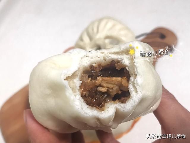 10月蒸包子，韭菜芹菜靠边站，这菜好吃又营养，比肉馅包子都香