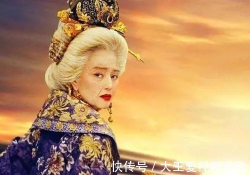 内蒙&内蒙出土清朝古墓,发现一身着龙袍百年不腐的女尸,这是谁