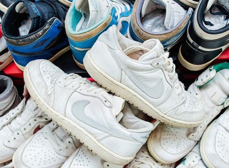 中帮 AJ1也有鄙视链?OG元年配色瞧不起各色脚趾,中帮比低帮更有排面