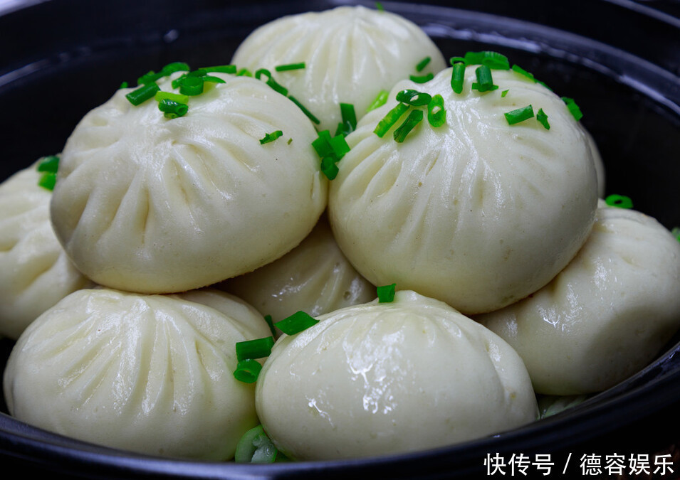做韭菜馅包子,如何保持翠绿不变色调馅时记得多做一步