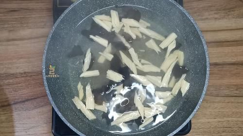 诀窍|凉拌腐竹，很多人第一步就做错，牢记2诀窍，腐竹柔软筋道又入味