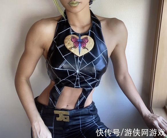 coser|美女推主Cos空条徐伦完美还原JoJo立！身材线条太完美