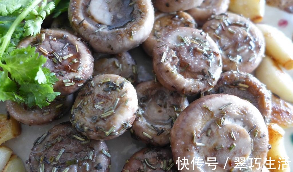 蒜瓣|夏天和烧烤更配,自制烤口蘑,好吃又美味