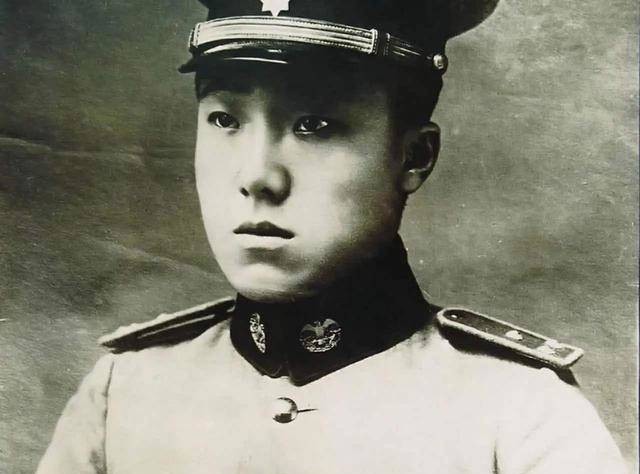 解放军|有骨气的中国王爷，拒绝日本人诱惑，建国后加入解放军