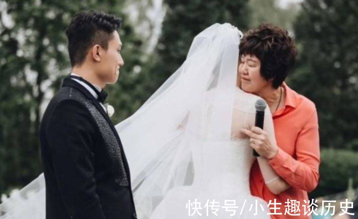 中国女排|2018年排球女将惠若琪退役，两月后嫁北大博士，郎平落泪送祝福